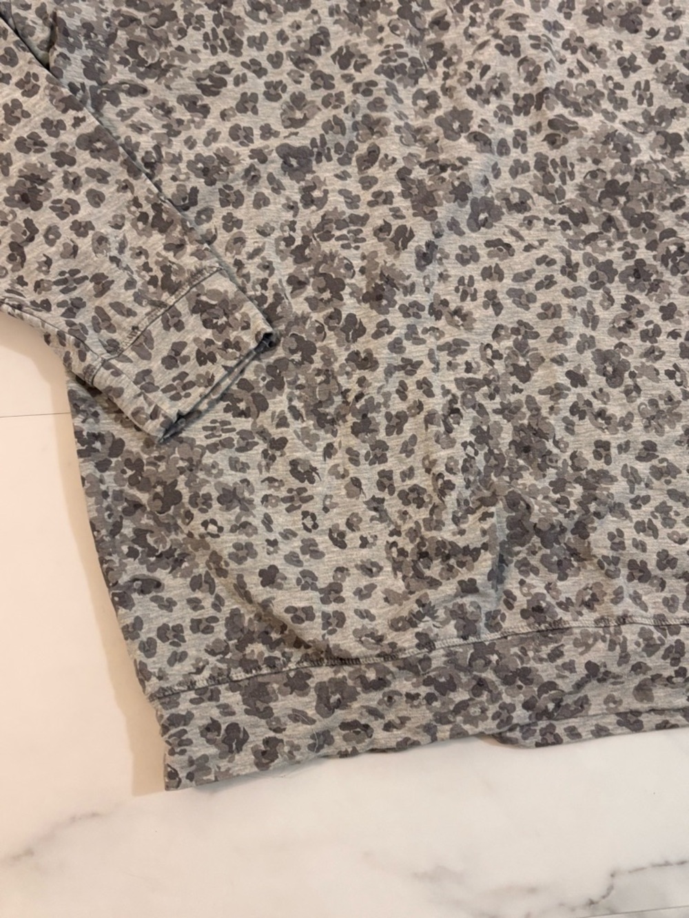 🩶Athleta🩶 Studio to Street Splatter Sweatshirt - Picture 4 of 5